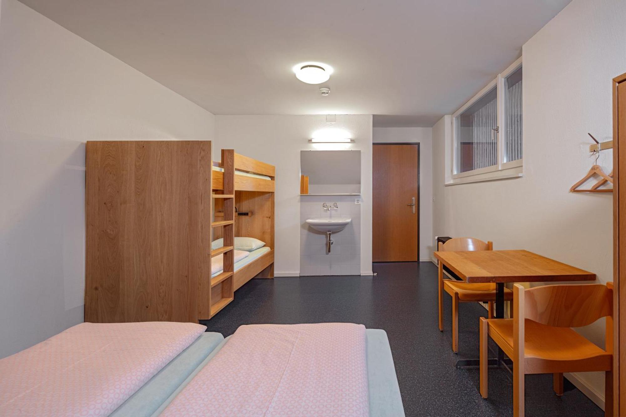 Baden Youth Hostel Exterior photo