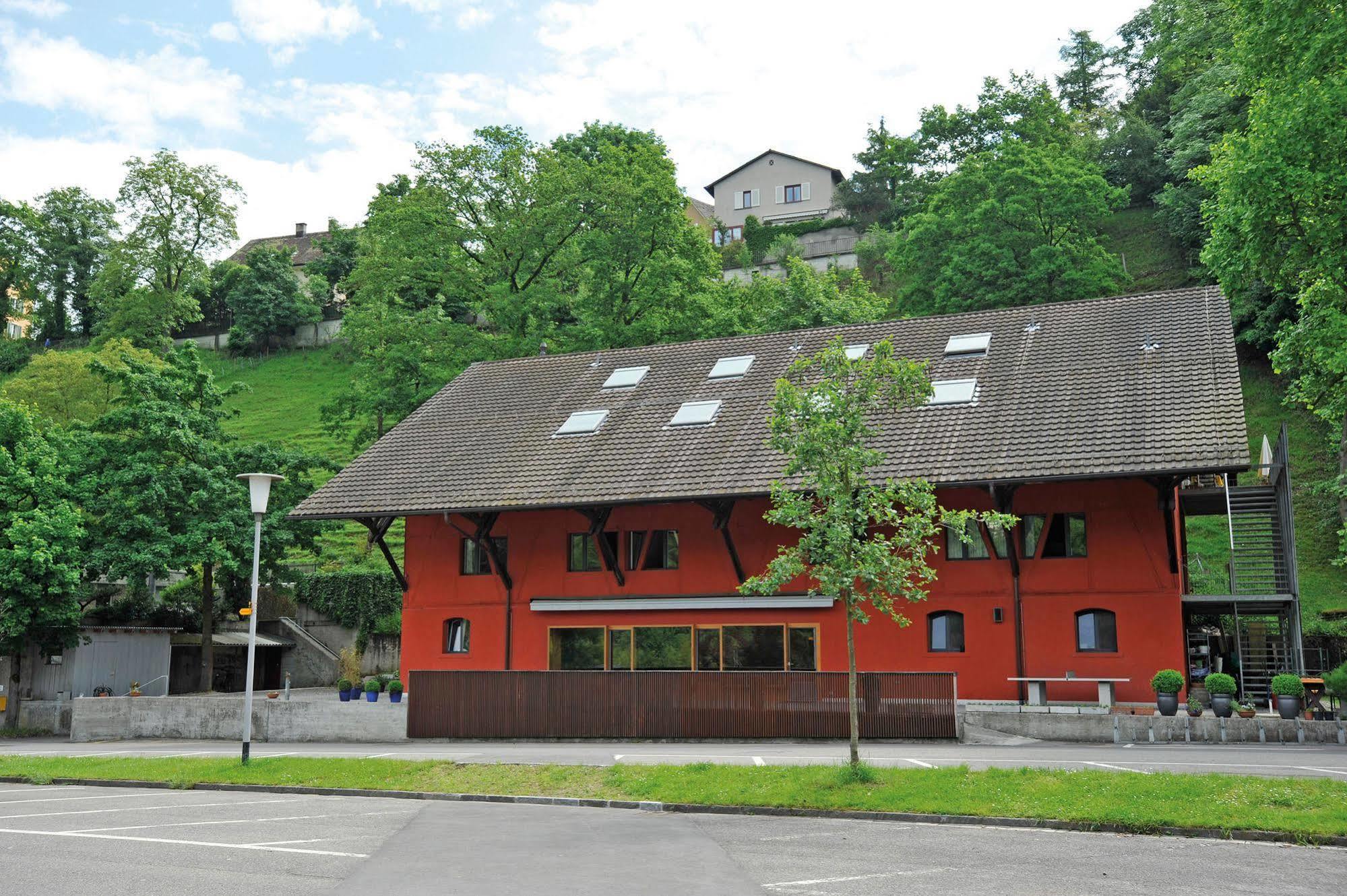 Baden Youth Hostel Exterior photo