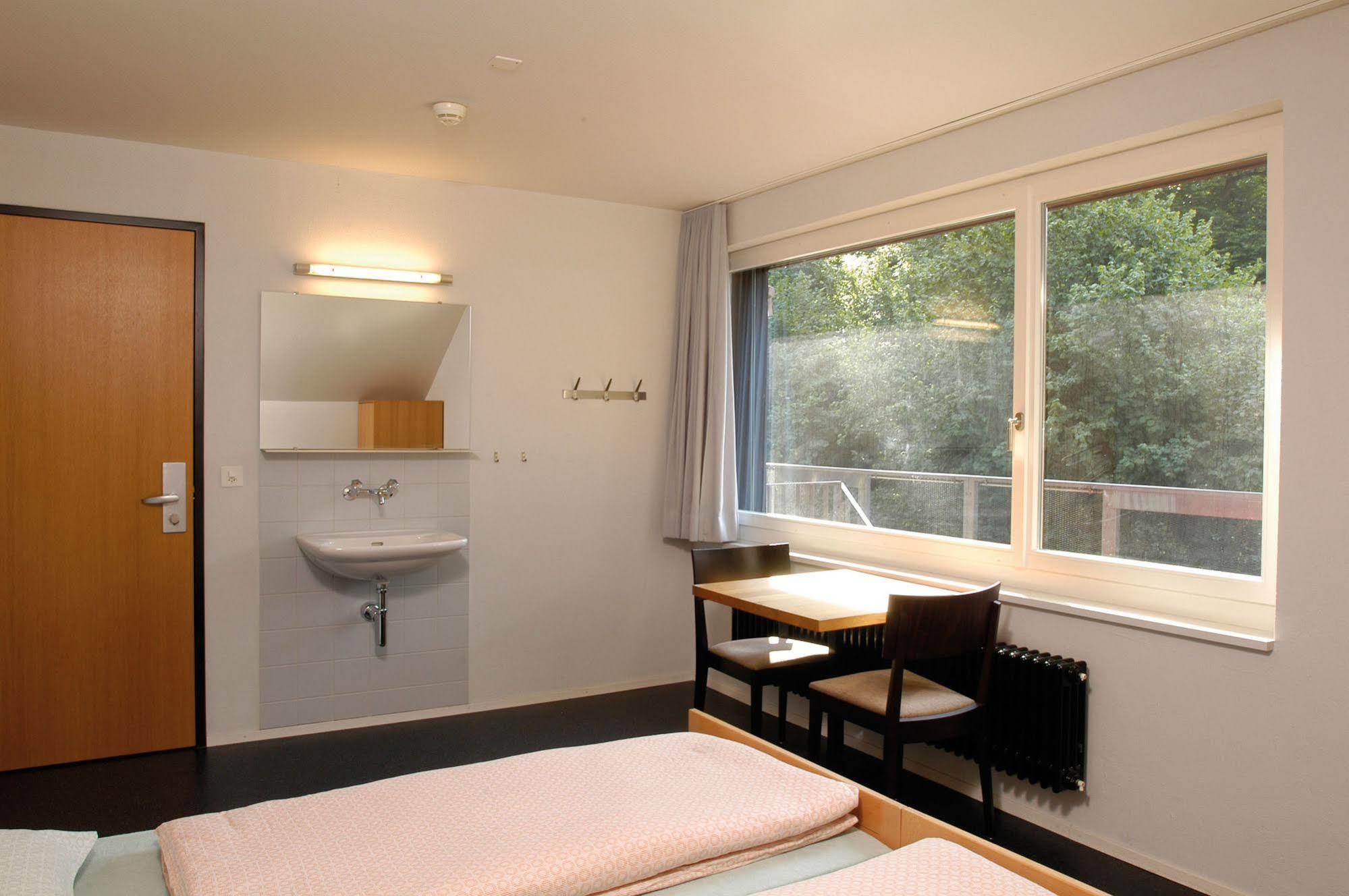 Baden Youth Hostel Exterior photo